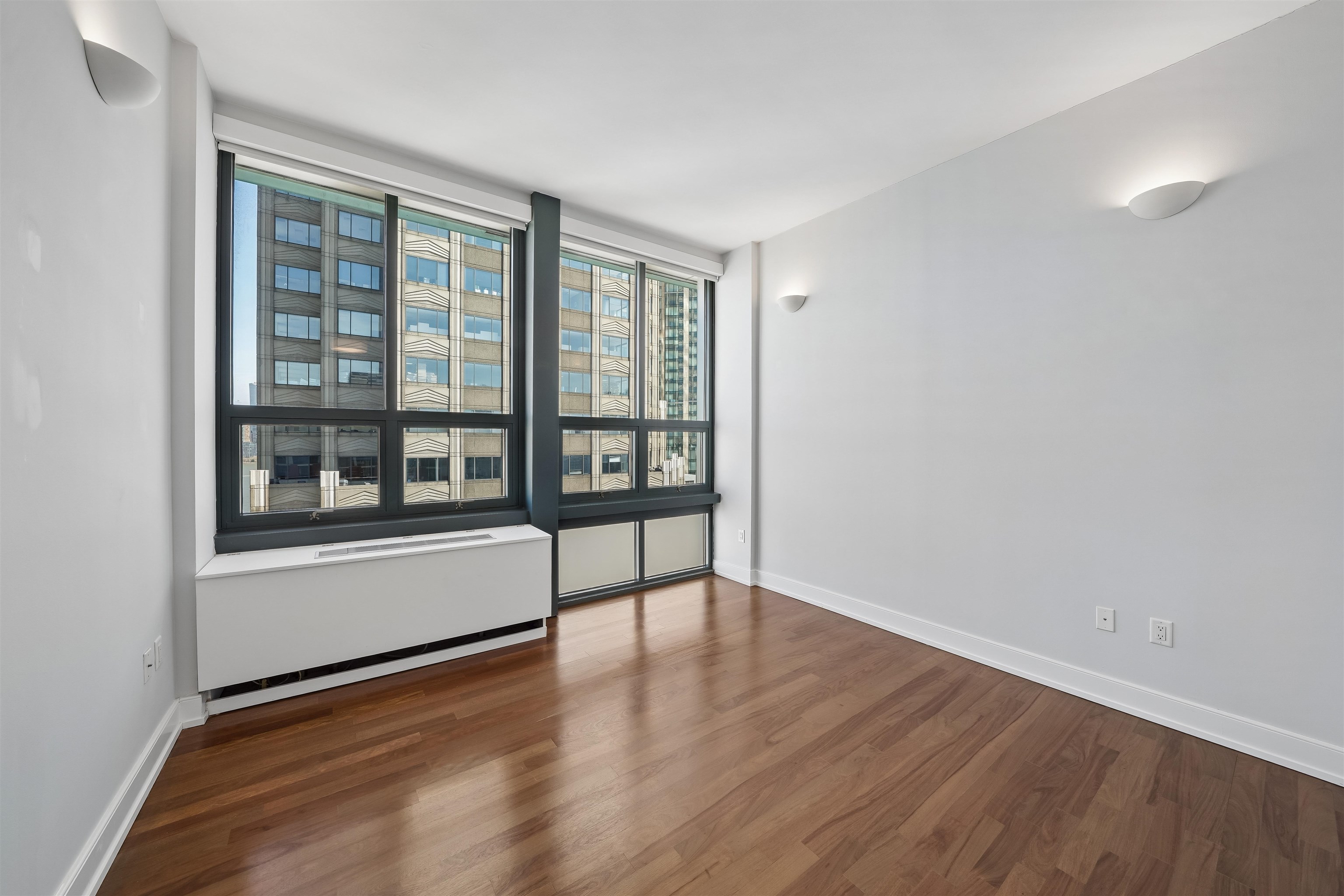 105 GREENE ST Unit: 1901