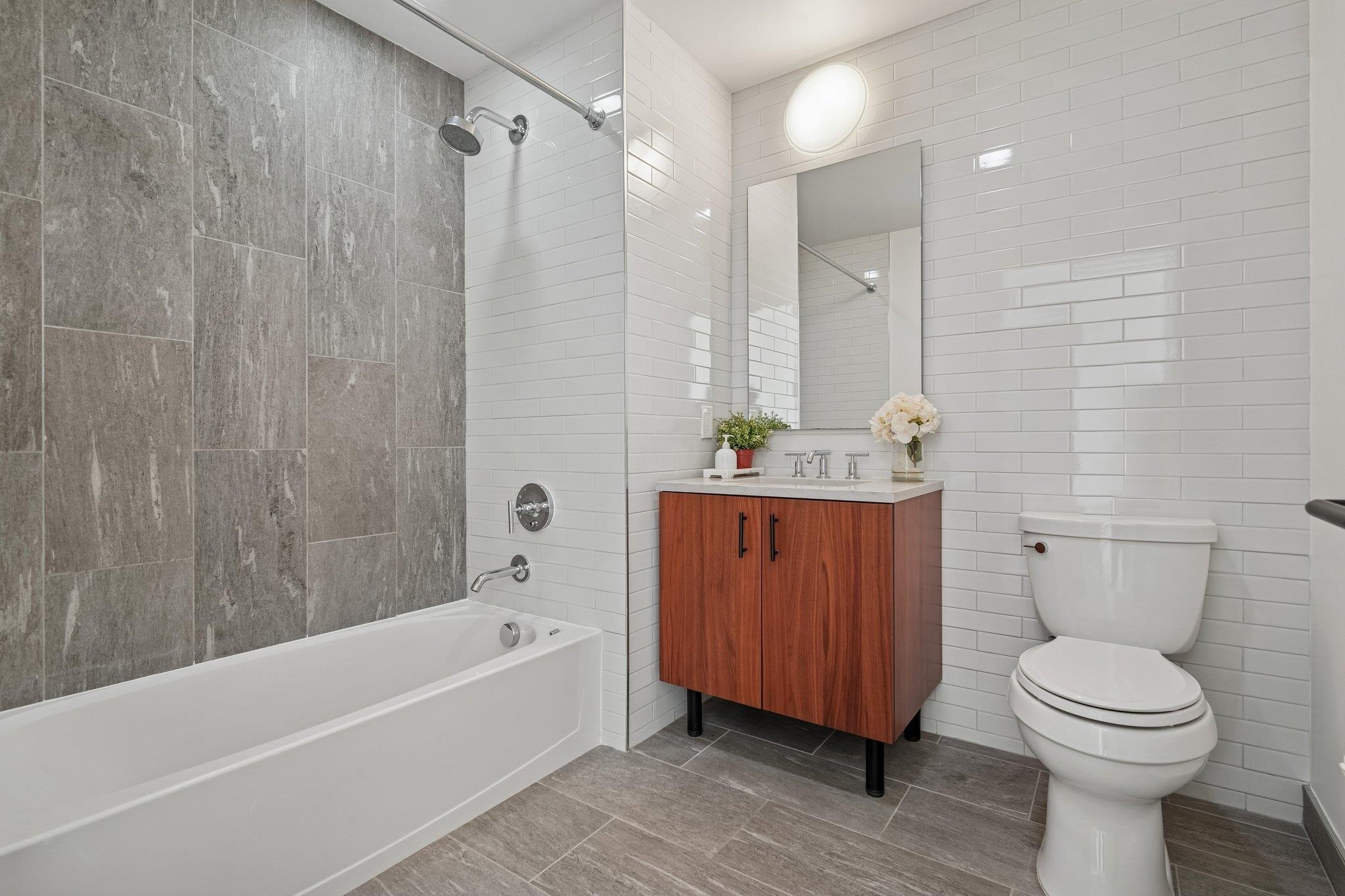 10 PROVOST ST Unit: 1205