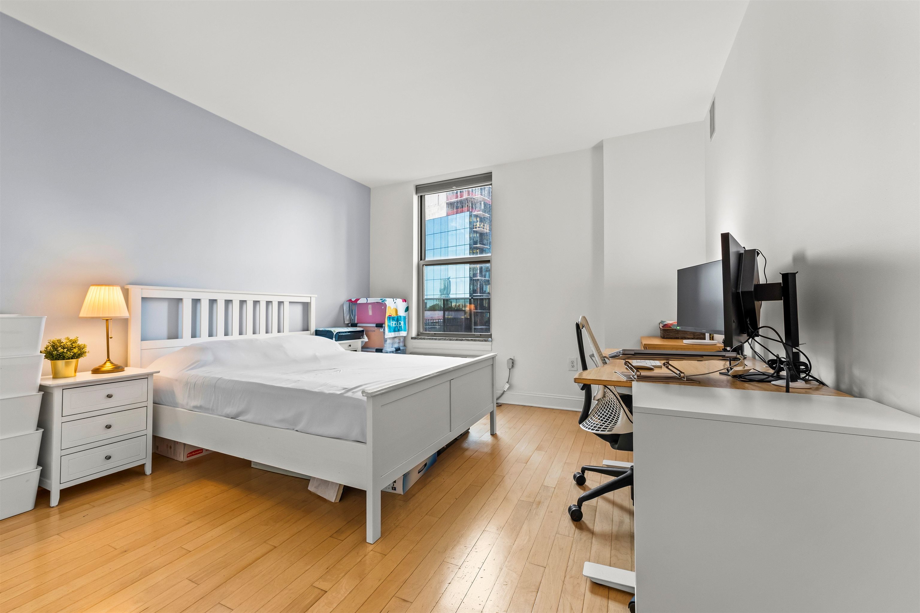 10 REGENT ST Unit: 614