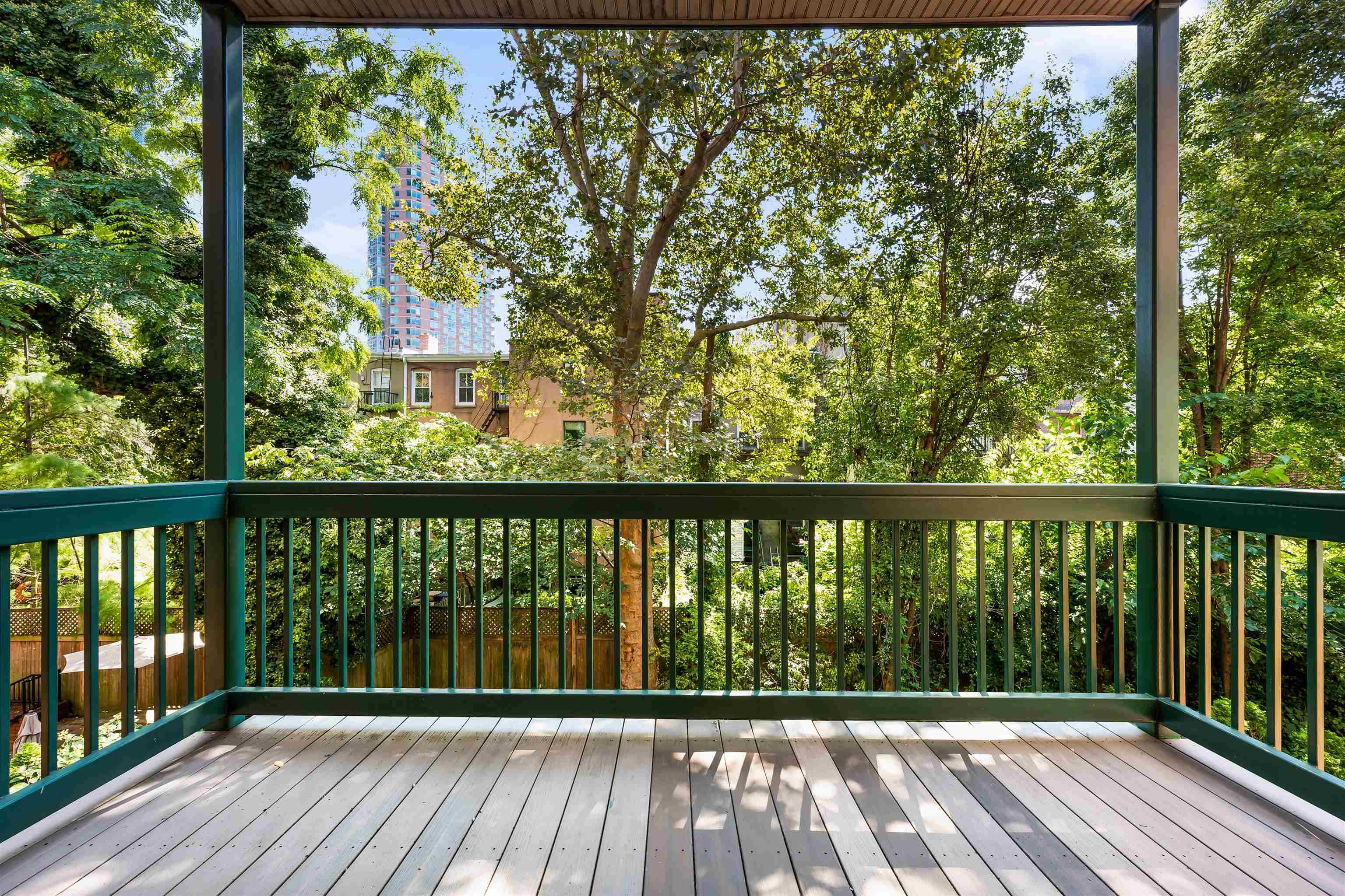 61 GRAND ST Unit: 2C
