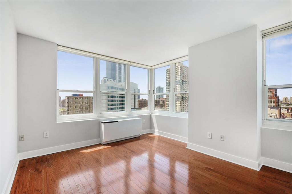 88 MORGAN ST Unit: 2008