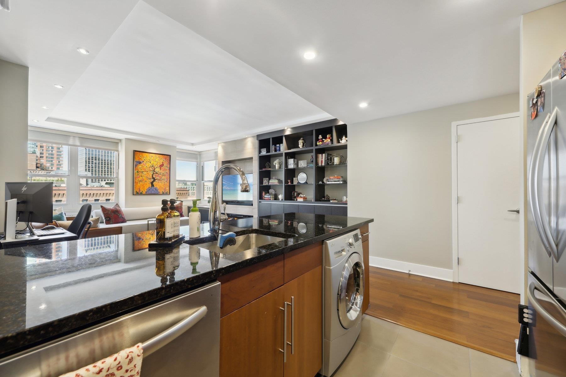 88 MORGAN ST Unit: 1101