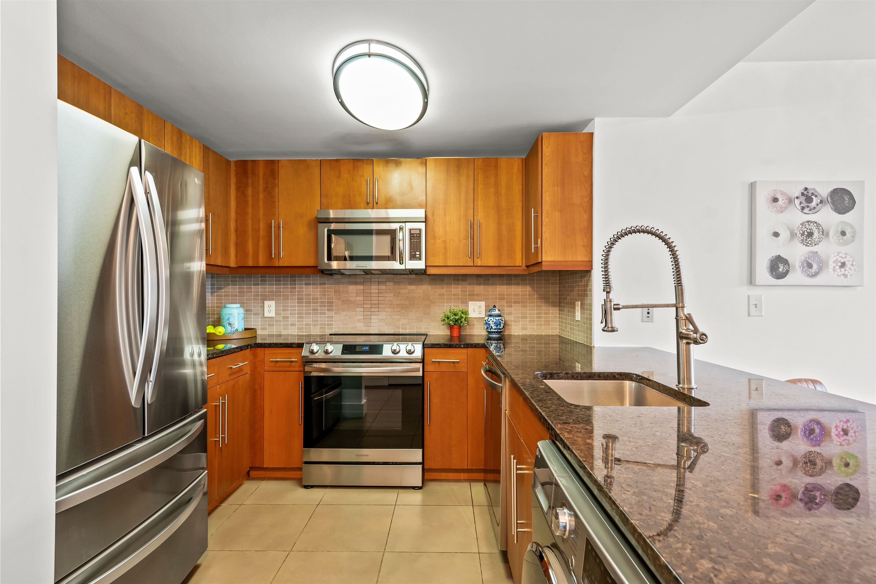 88 MORGAN ST Unit: 2204