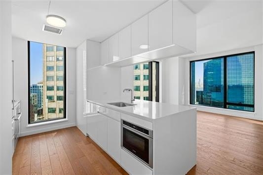 99 HUDSON ST Unit: 2201
