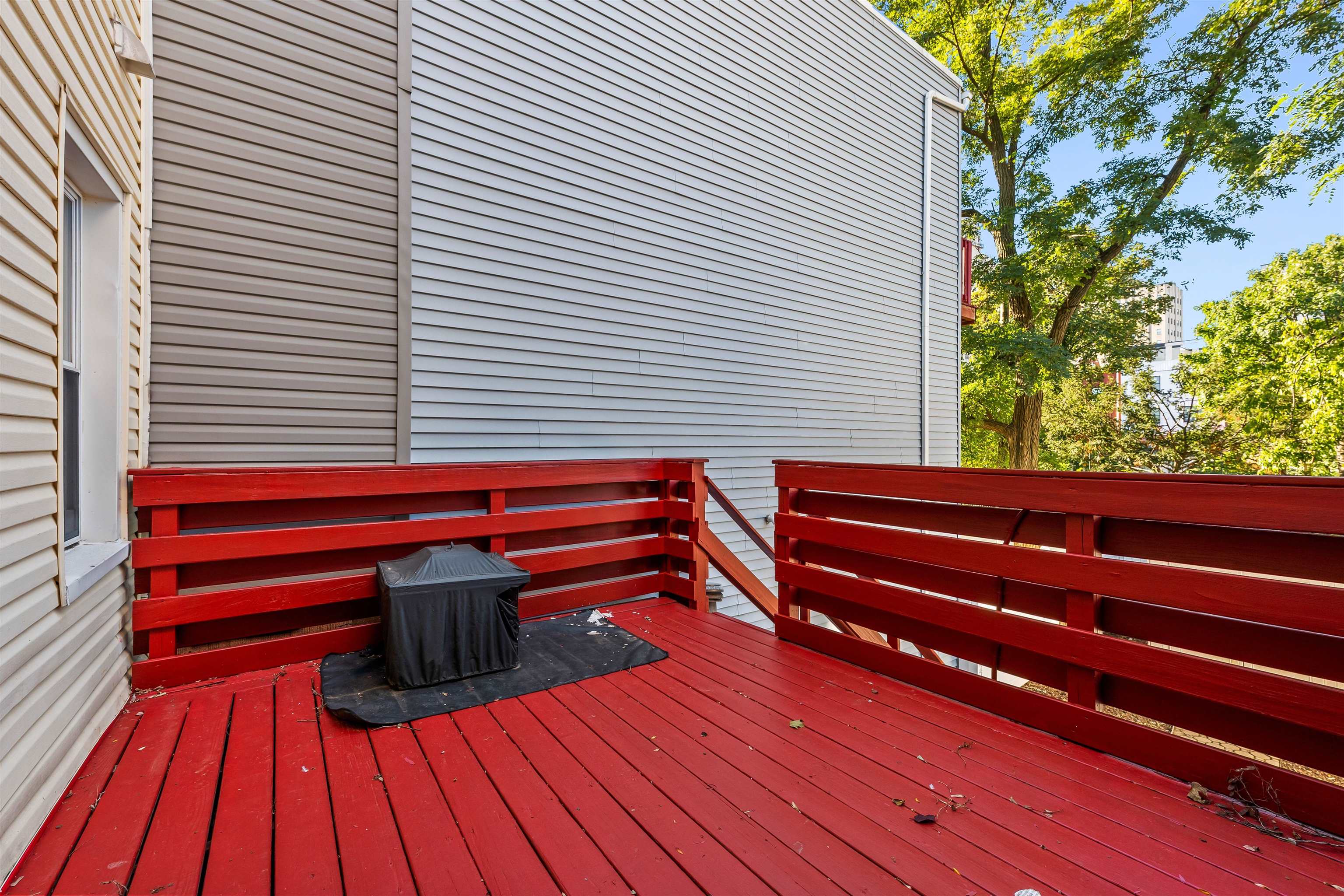 491 MERCER ST Unit: 2
