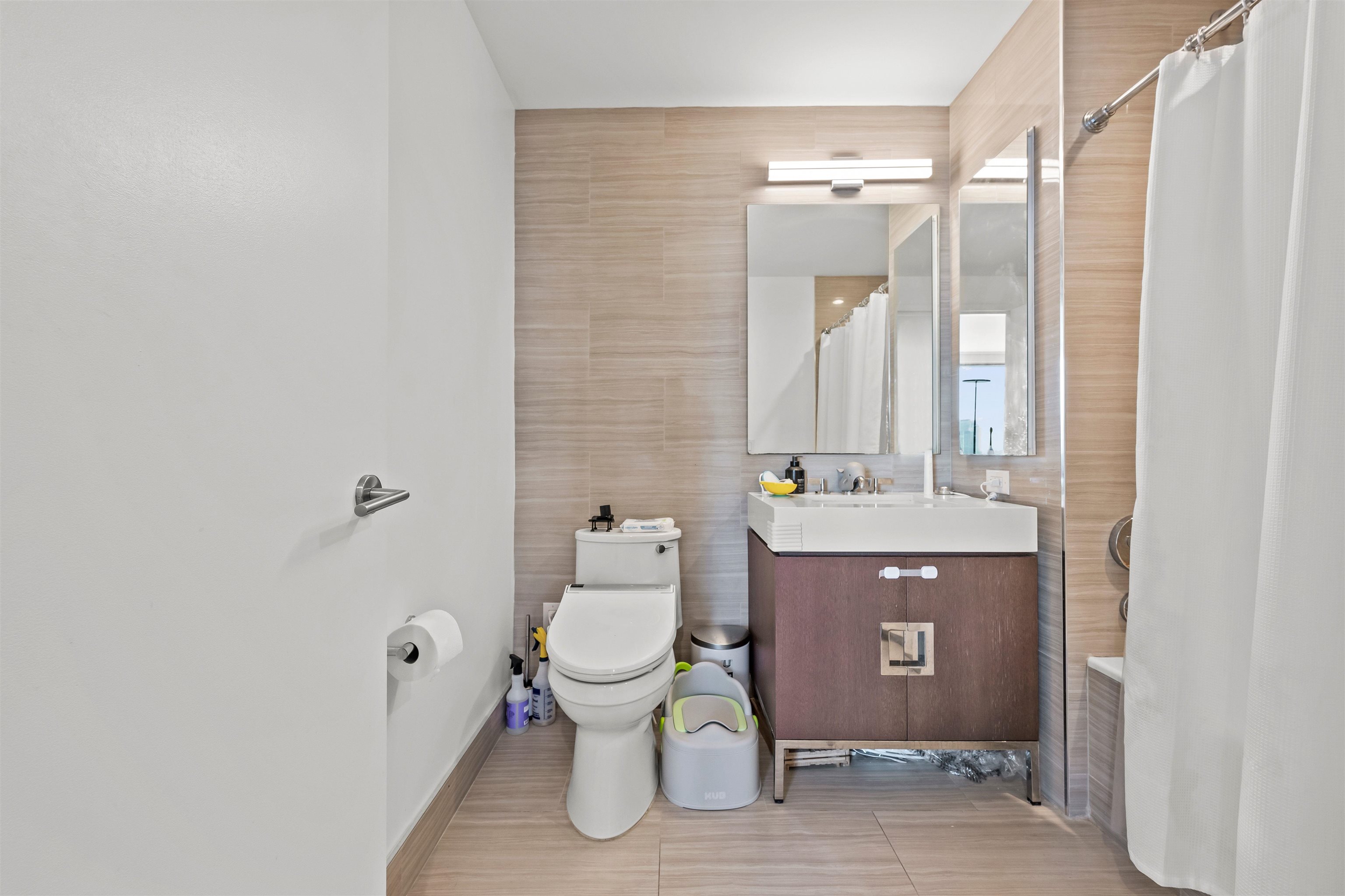 99 HUDSON ST Unit: 2106