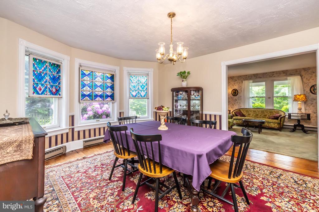 2425 Strasburg Rd