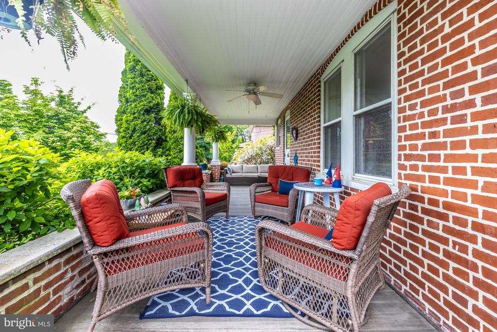 2425 Strasburg Rd