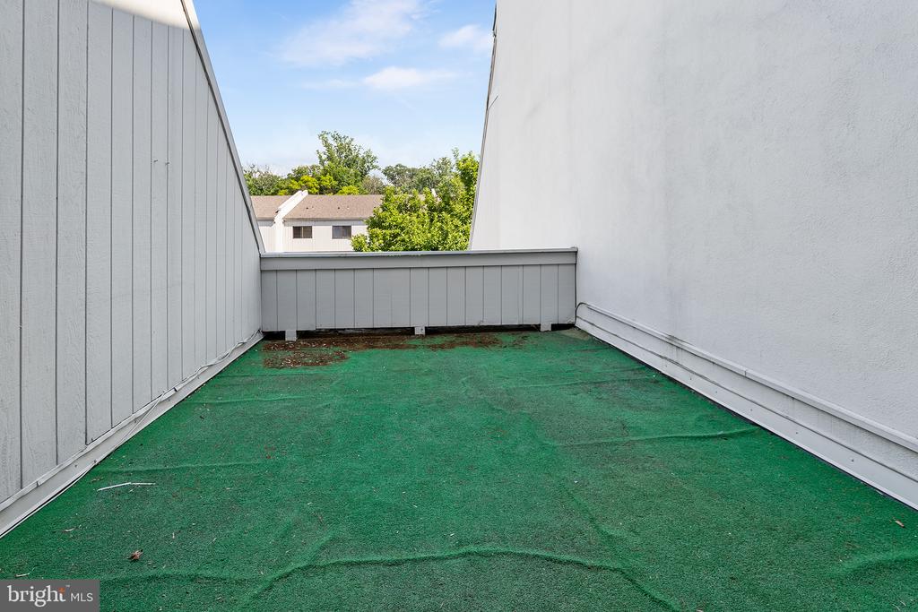 625 Summit House