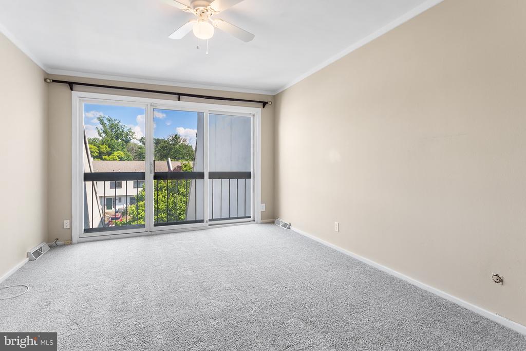 625 Summit House