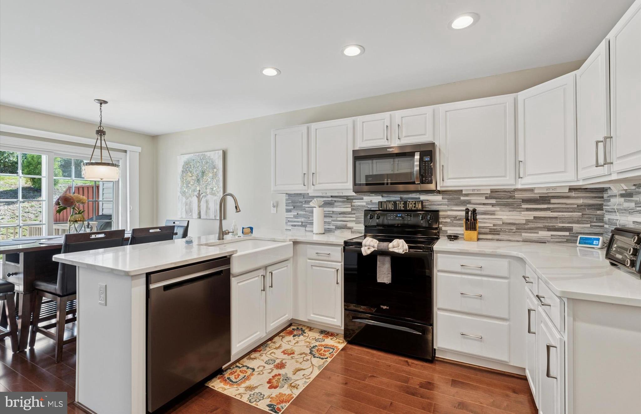 621 Jaeger Cir