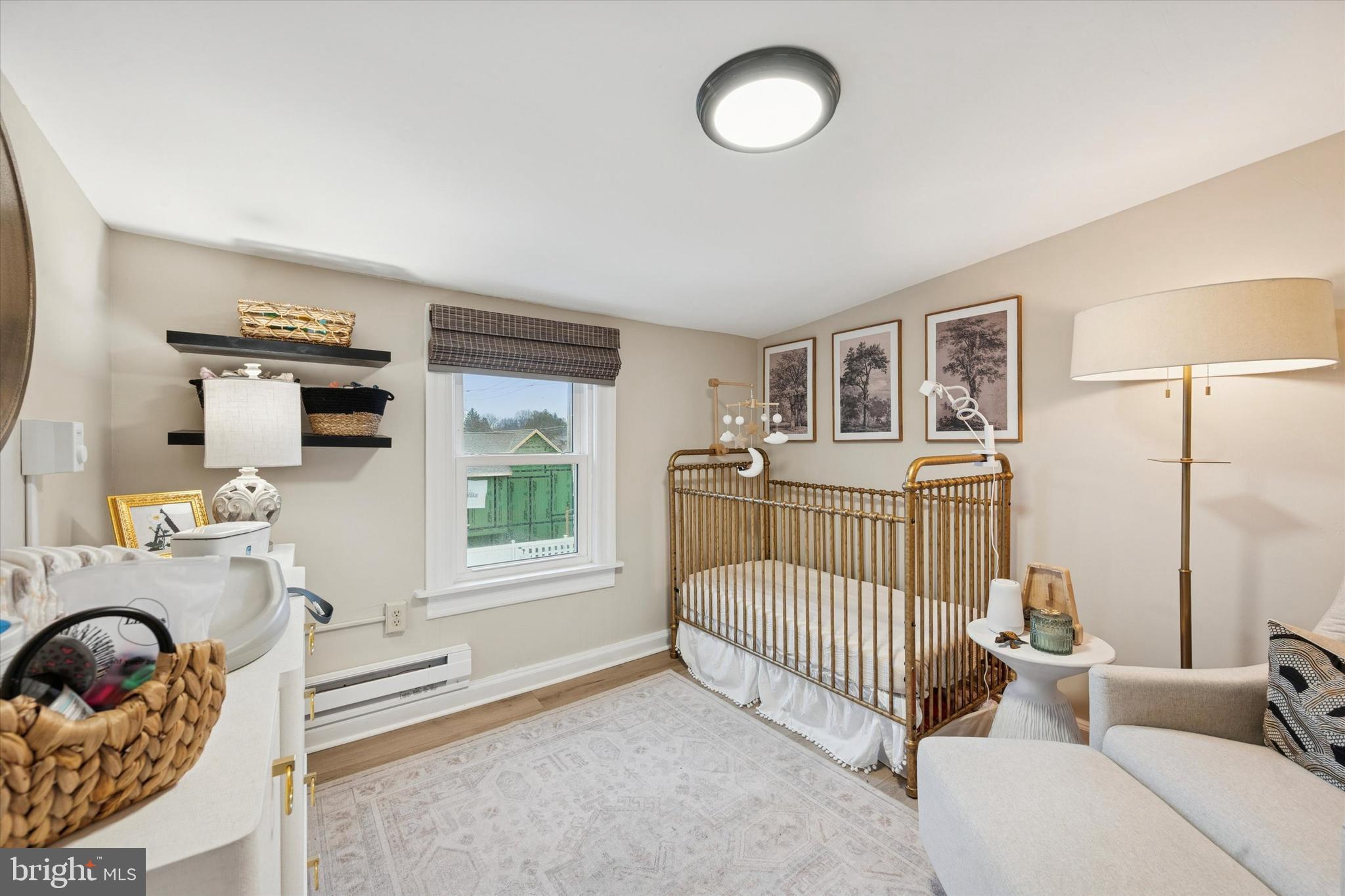 305 W CHESTNUT STREET