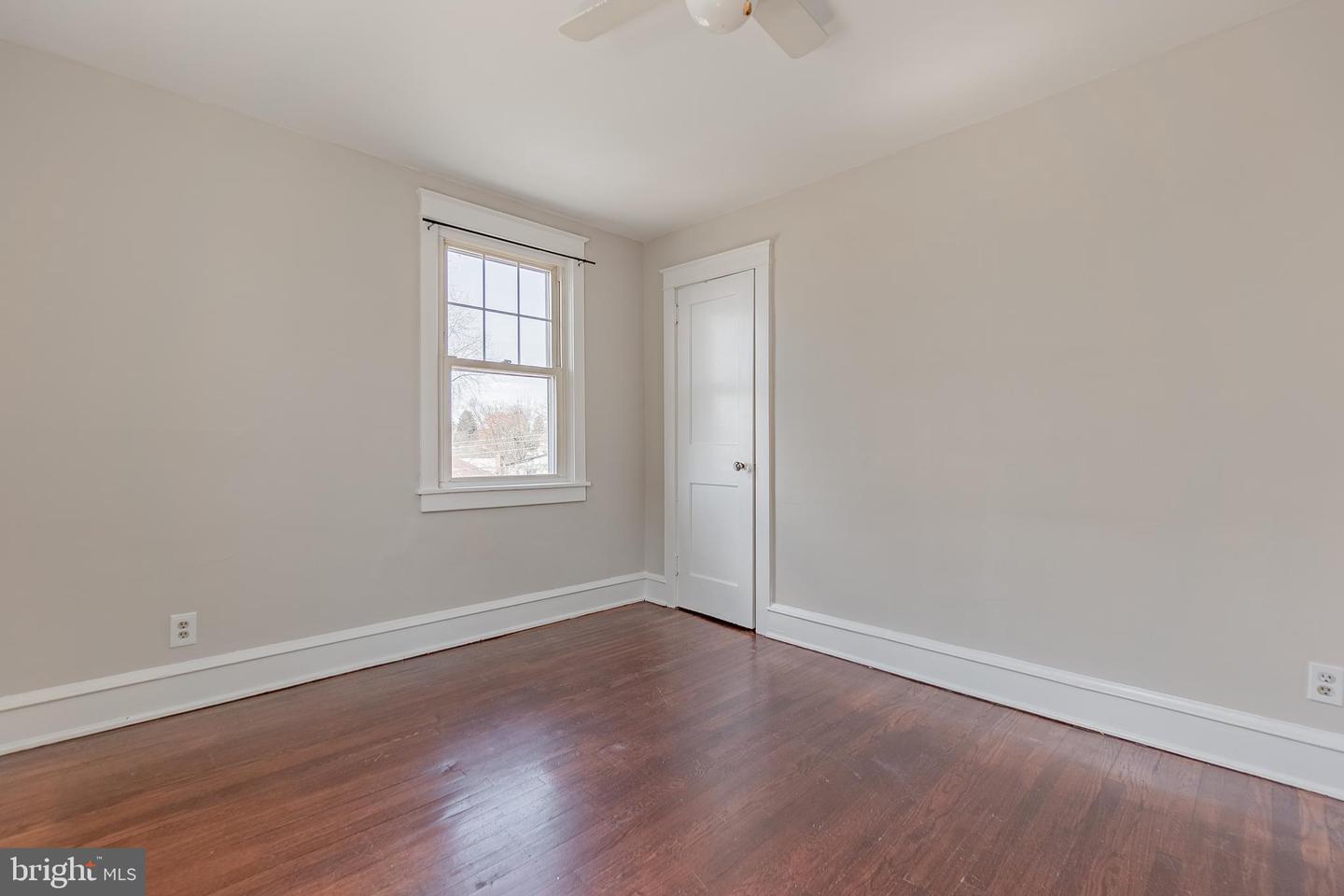 130 S Eagle Rd