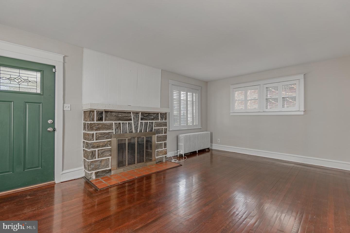 130 S Eagle Rd