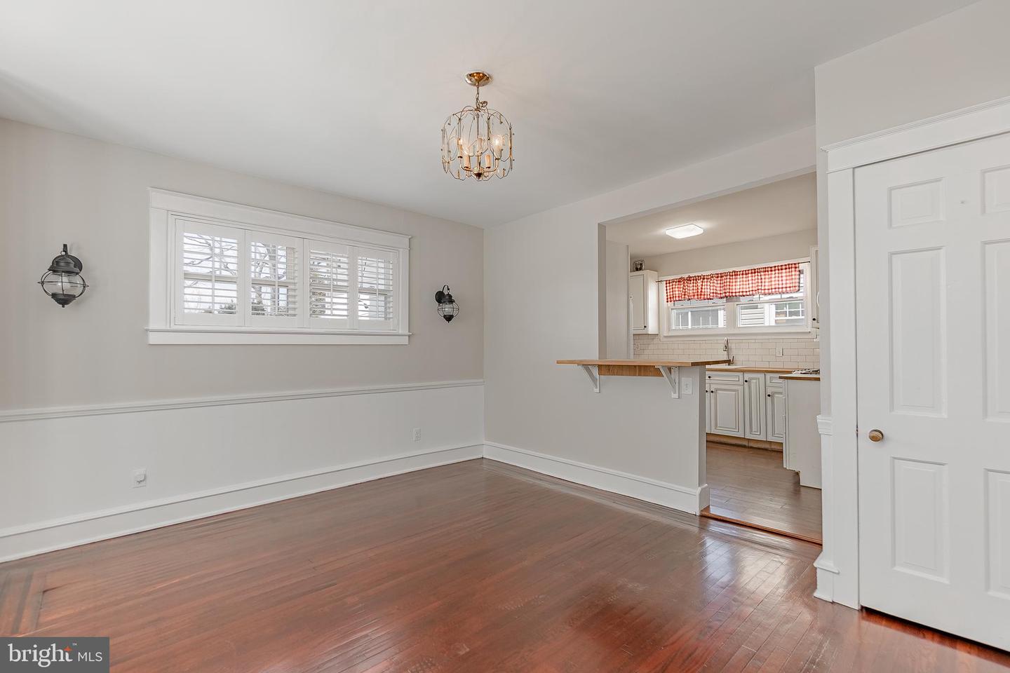 130 S Eagle Rd