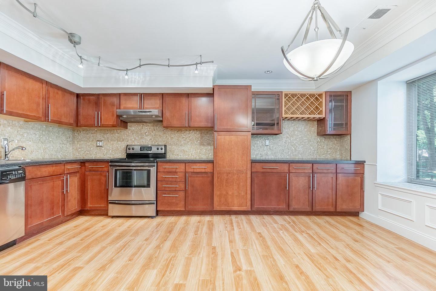 2606 Red Oak Cir #2606a