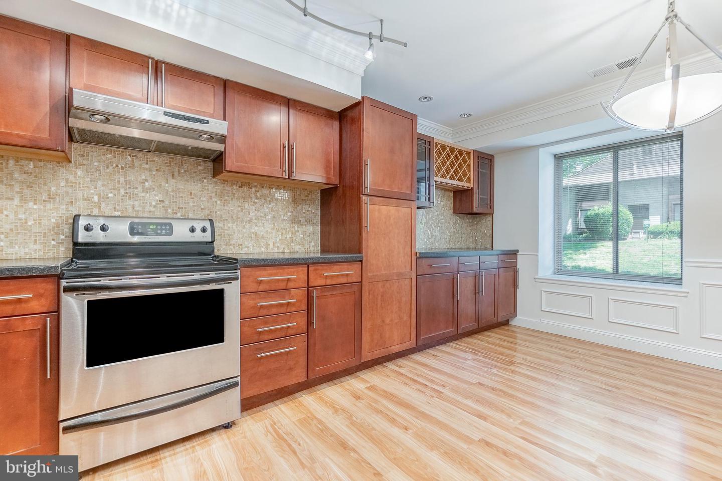 2606 Red Oak Cir #2606a
