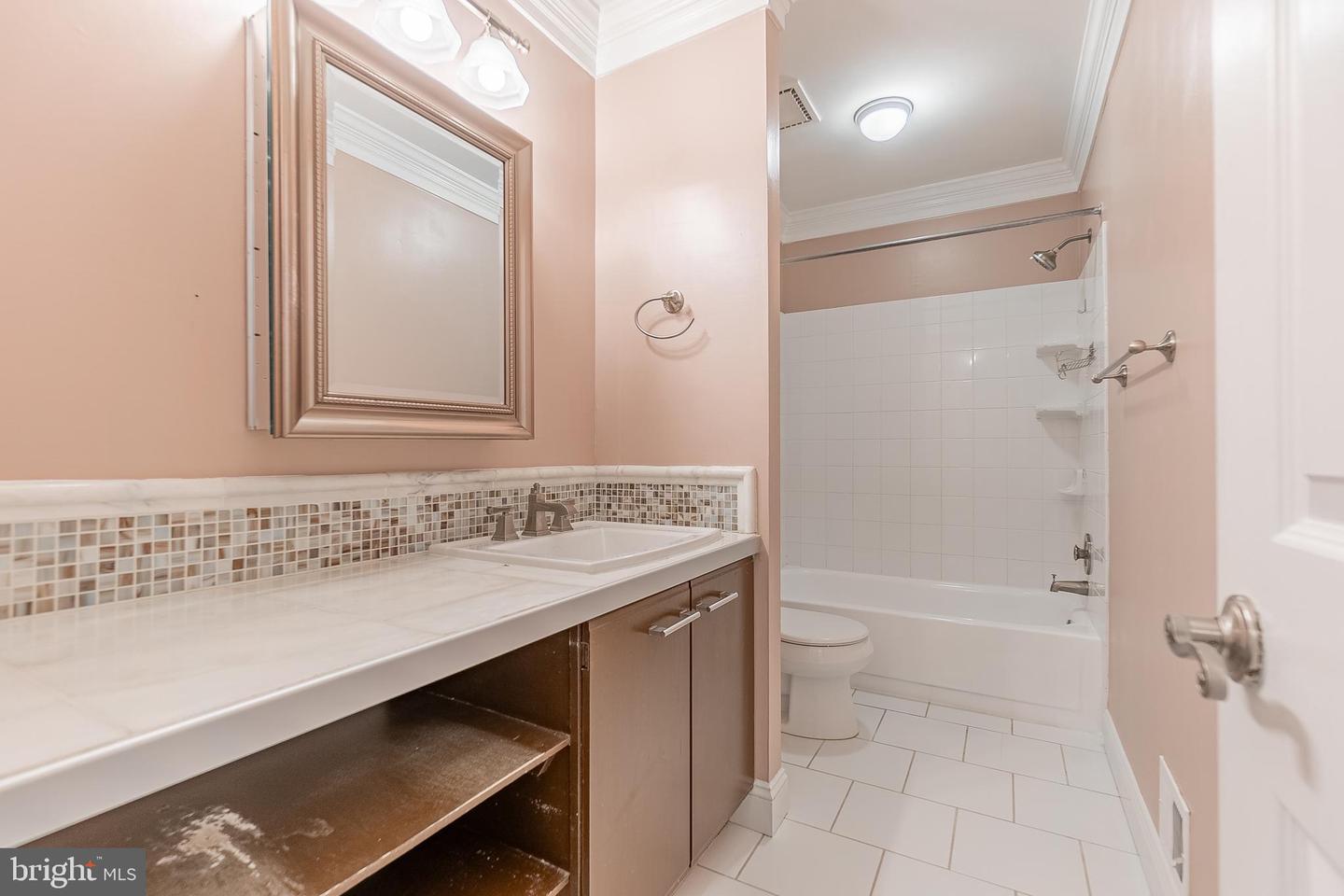 2606 Red Oak Cir #2606a