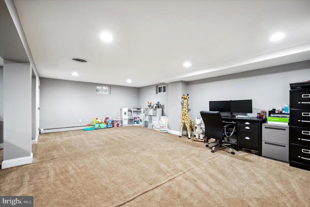 2340 Overlook Dr