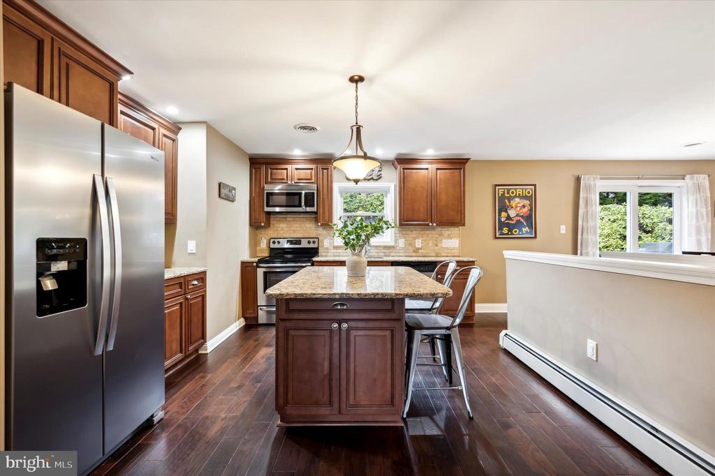 2340 Overlook Dr