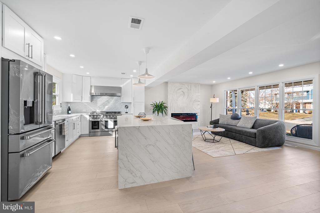 432 Lyndhurst Dr