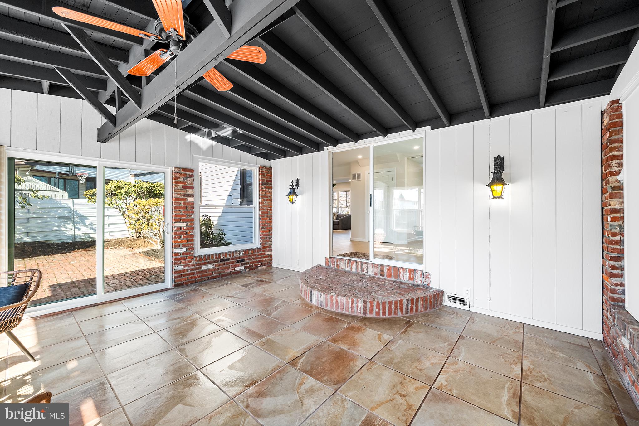 432 Lyndhurst Dr
