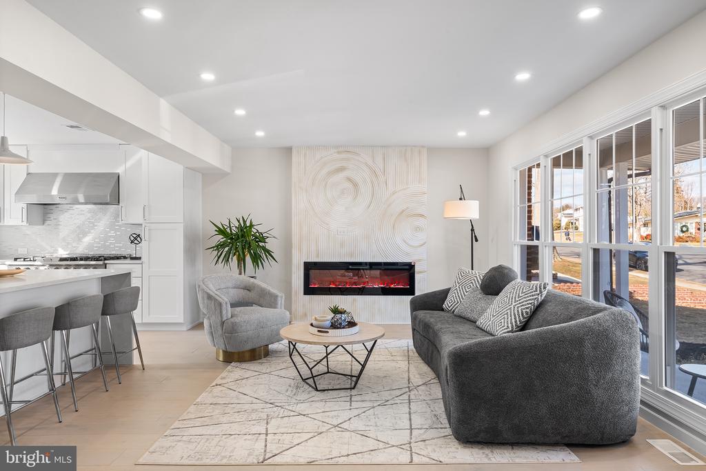 432 Lyndhurst Dr