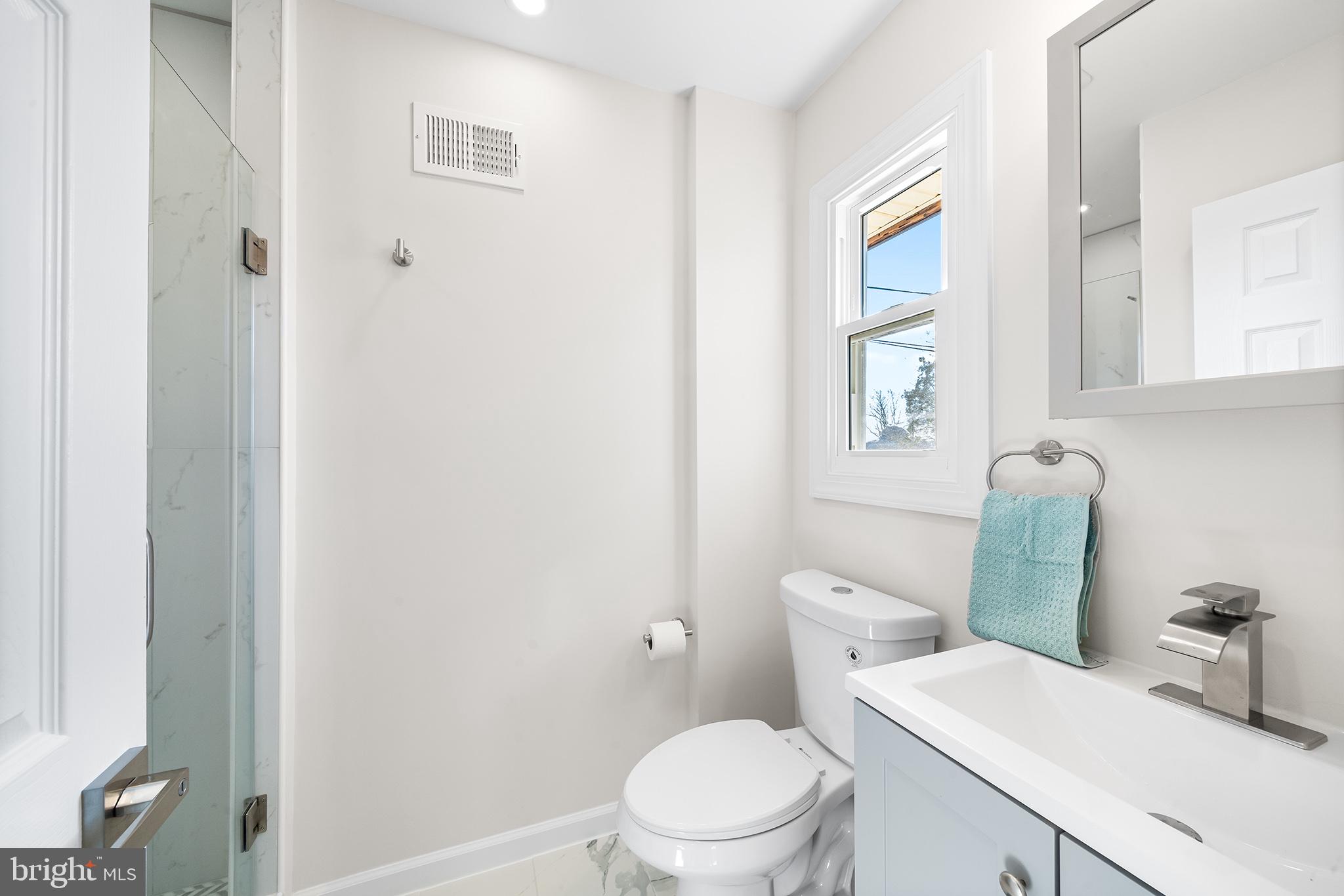 432 Lyndhurst Dr
