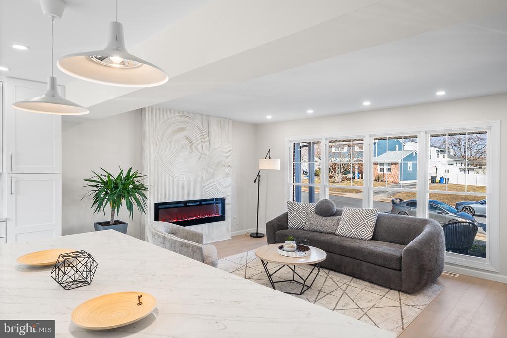 432 Lyndhurst Dr