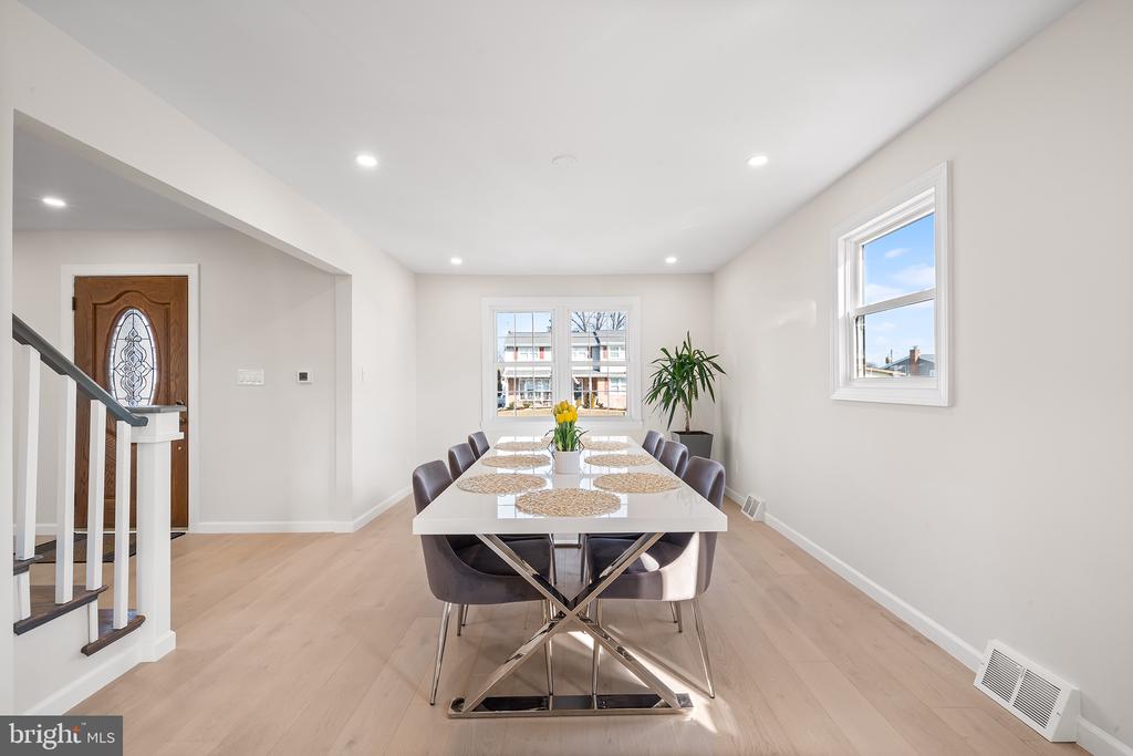 432 Lyndhurst Dr