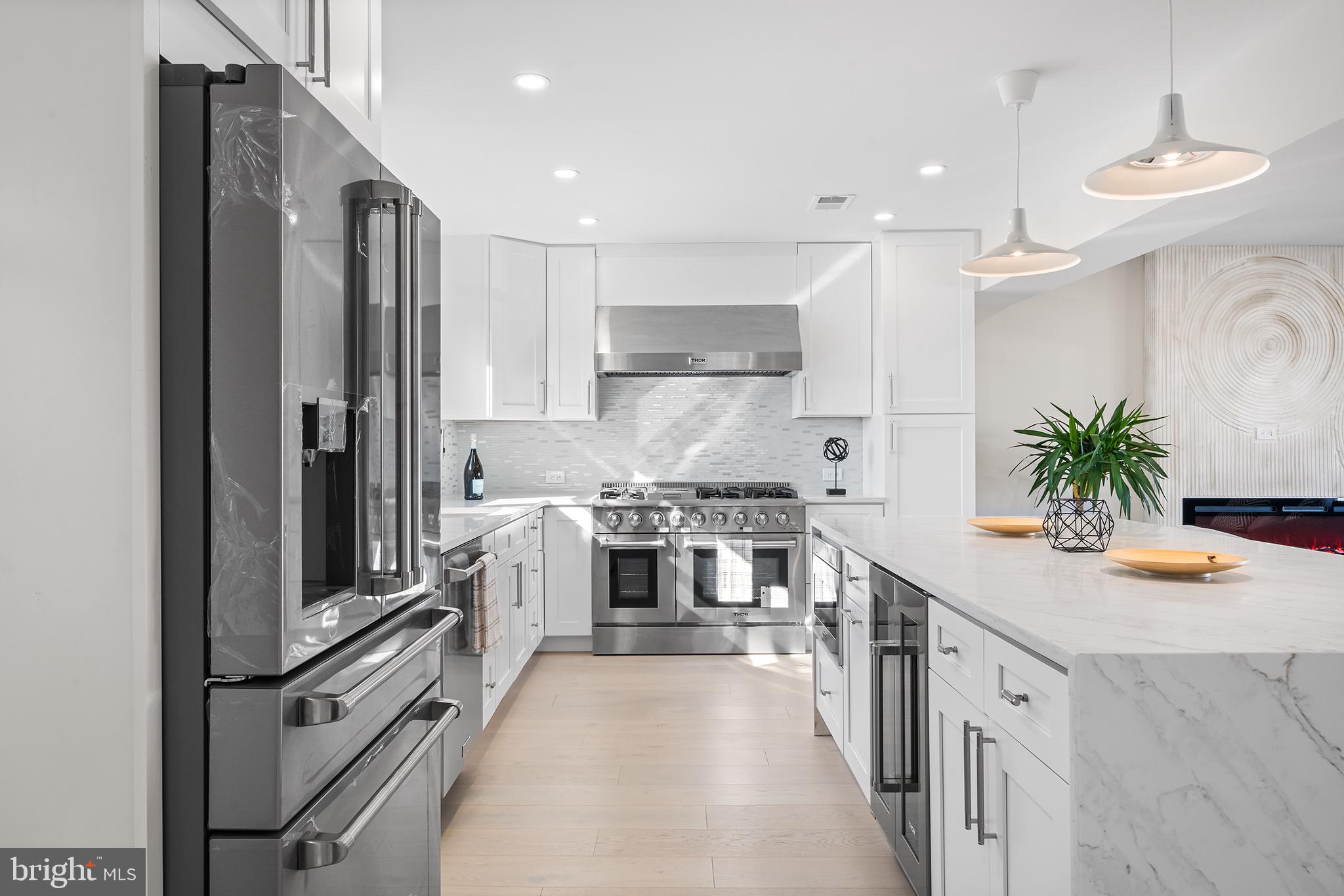 432 Lyndhurst Dr