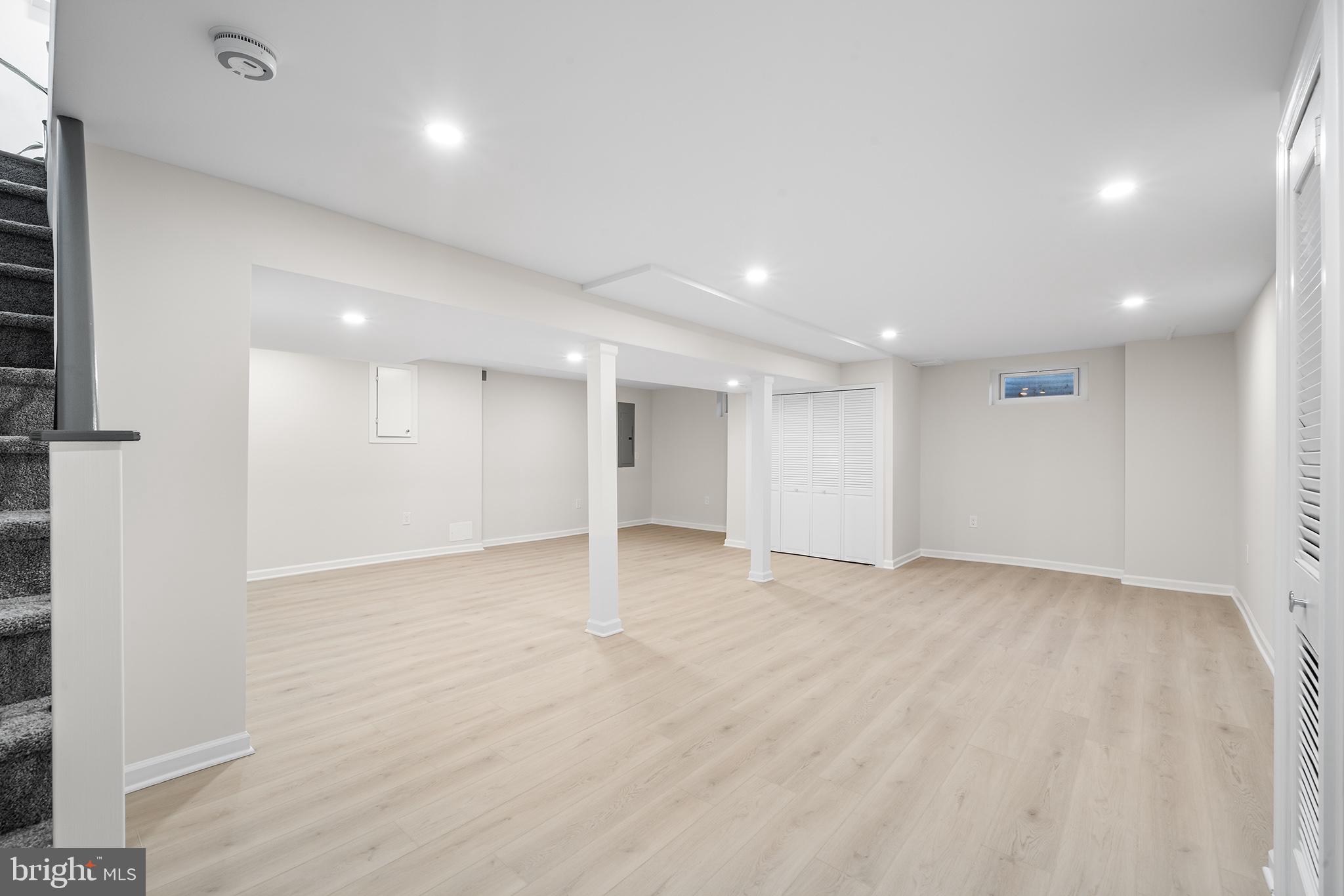 432 Lyndhurst Dr
