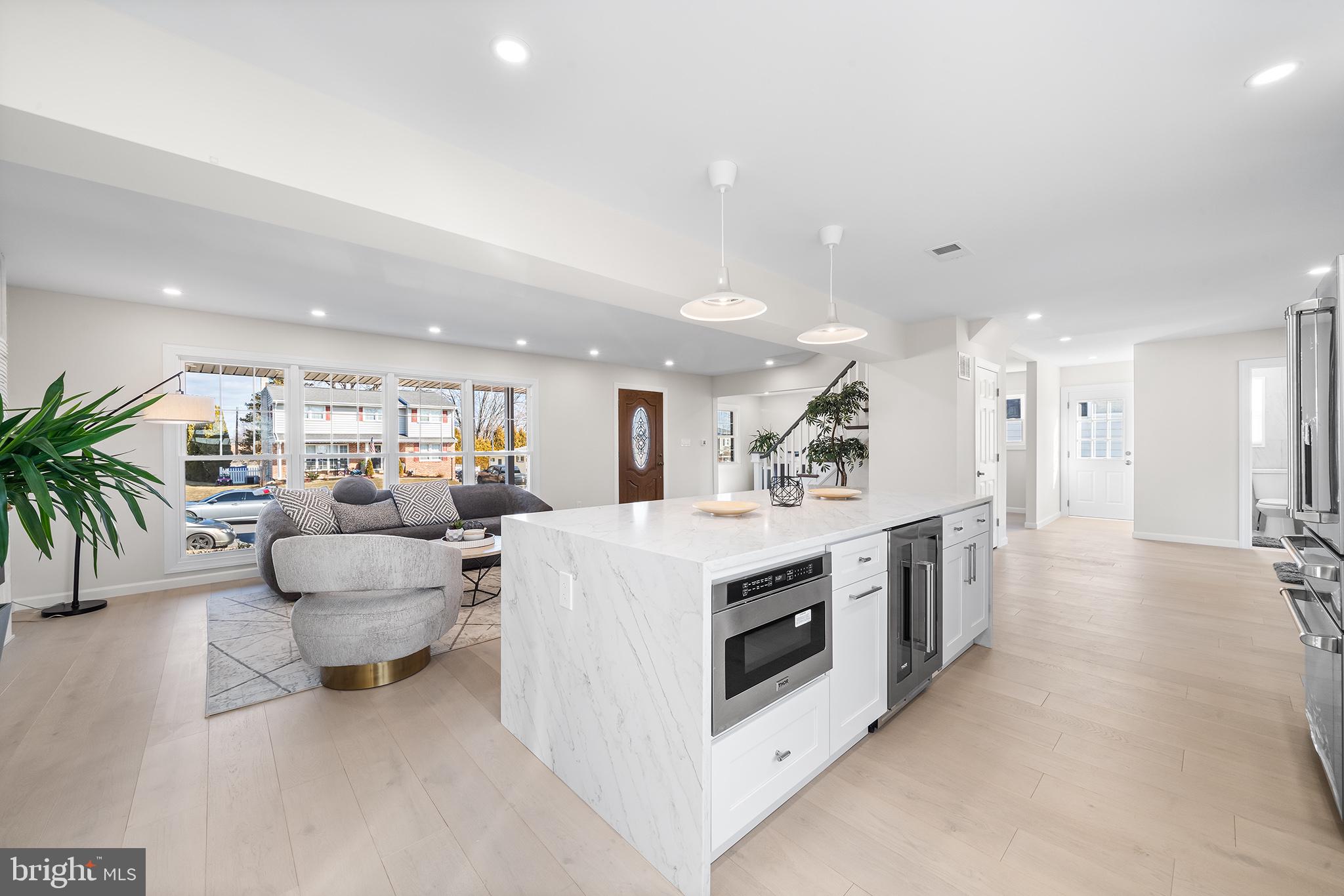 432 Lyndhurst Dr