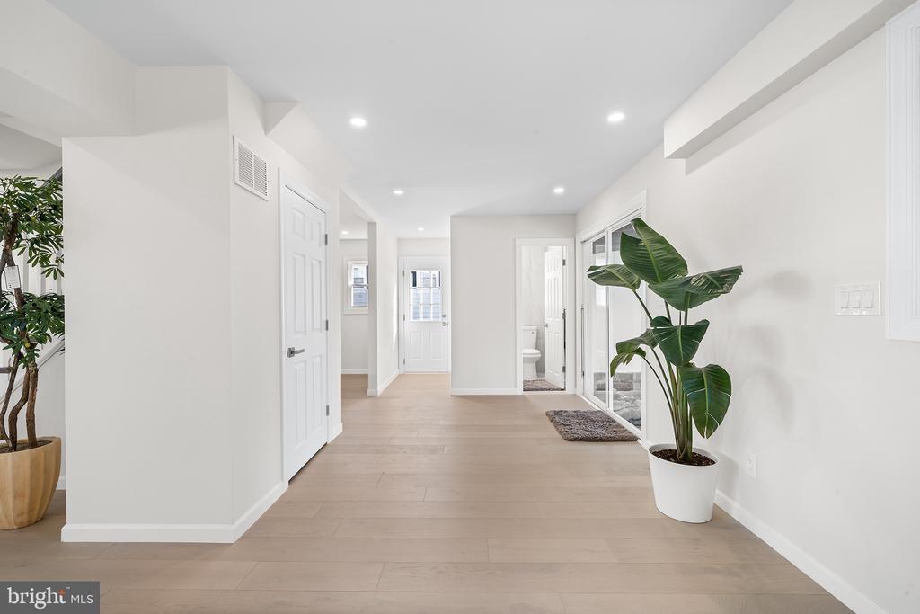 432 Lyndhurst Dr