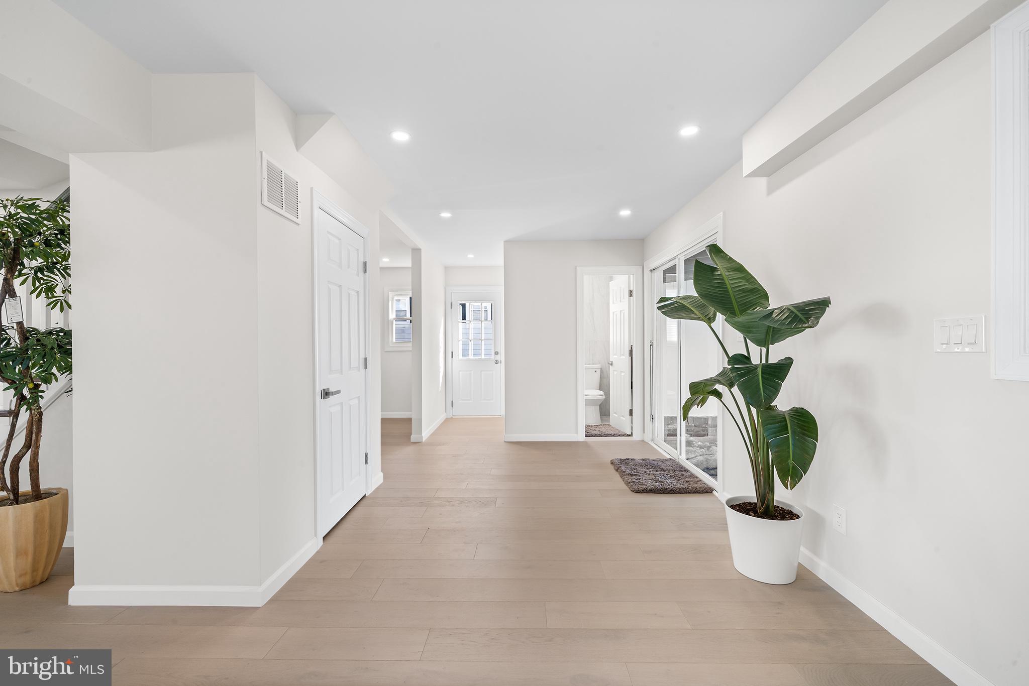 432 Lyndhurst Dr