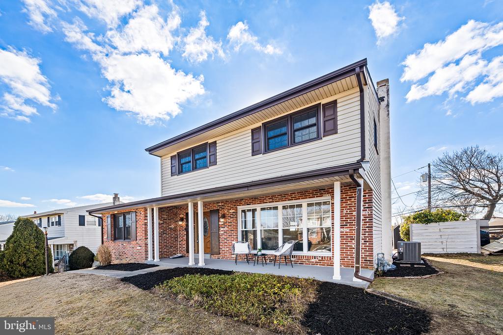 432 Lyndhurst Dr