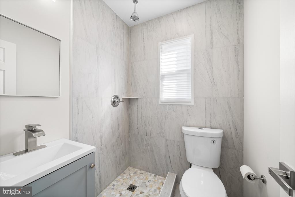 432 Lyndhurst Dr