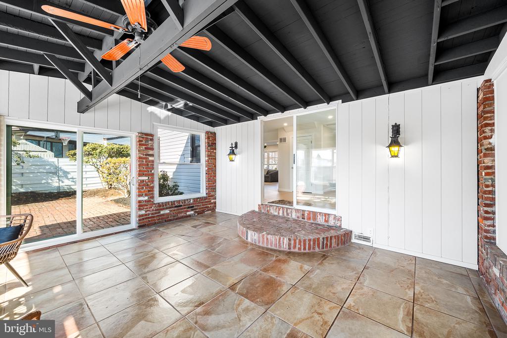 432 Lyndhurst Dr