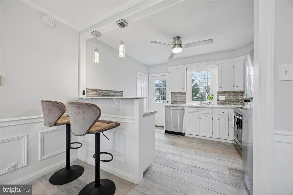 223 Ivy Rock Ln