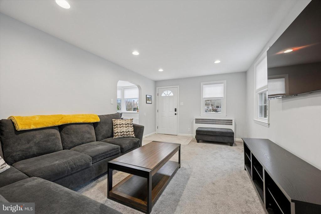 223 Ivy Rock Ln