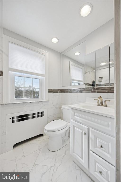 223 Ivy Rock Ln