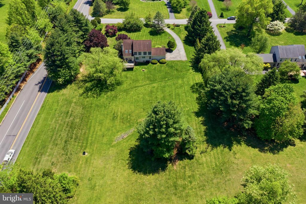 1 GLEN MEADOW DRIVE