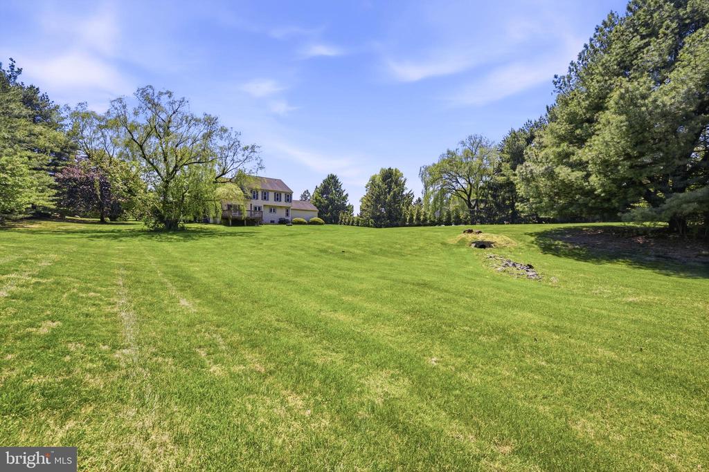 1 GLEN MEADOW DRIVE