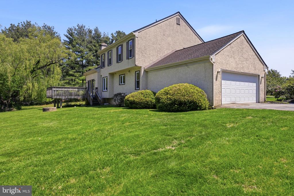 1 GLEN MEADOW DRIVE