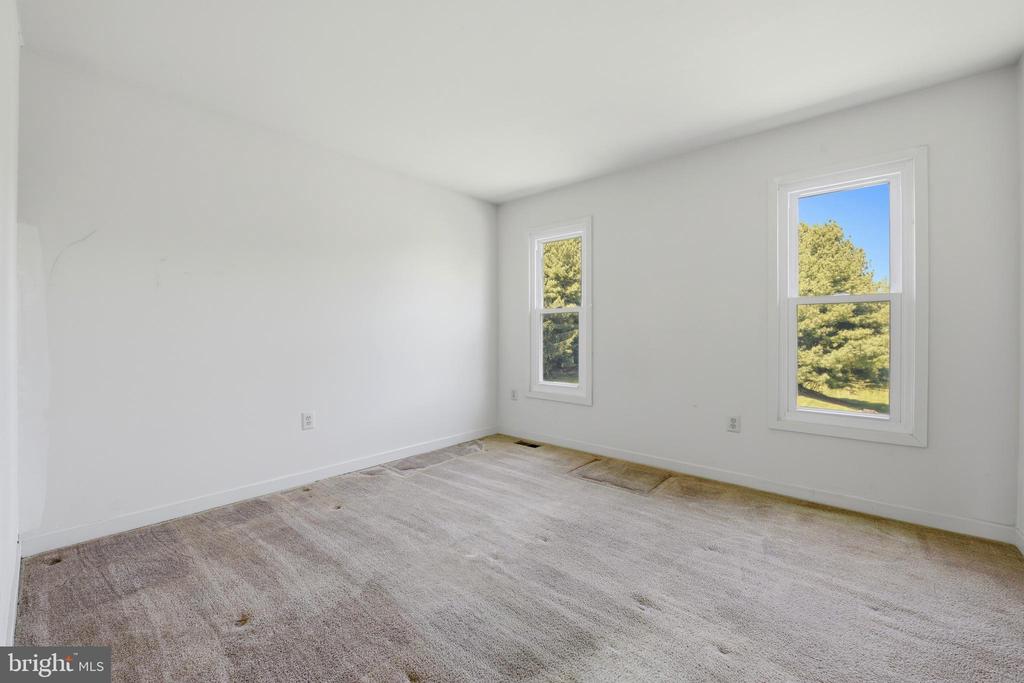1 GLEN MEADOW DRIVE