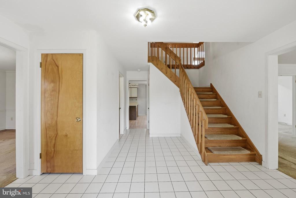 1 GLEN MEADOW DRIVE