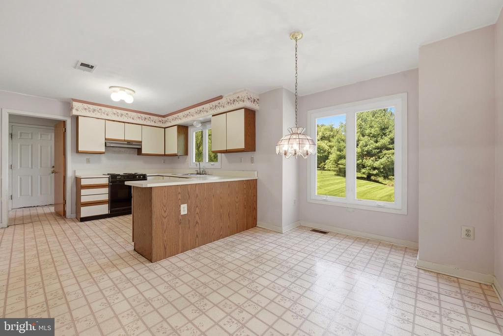 1 GLEN MEADOW DRIVE
