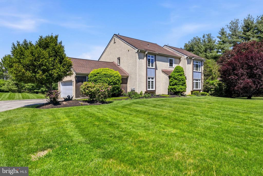 1 GLEN MEADOW DRIVE
