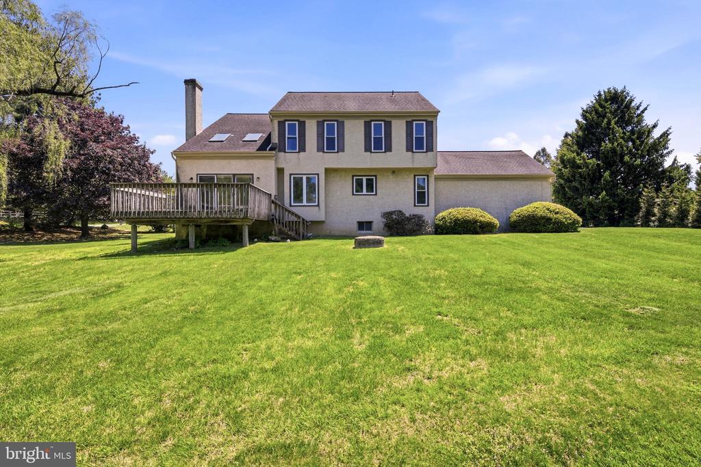 1 GLEN MEADOW DRIVE