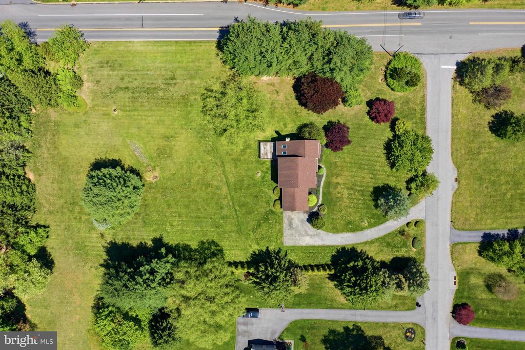 1 GLEN MEADOW DRIVE